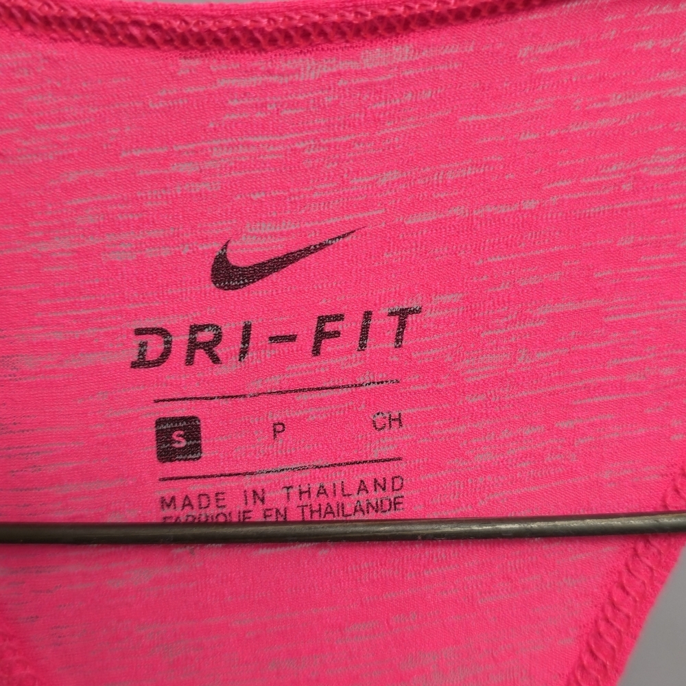 Nike Pink Dri-FIT Top Size Small